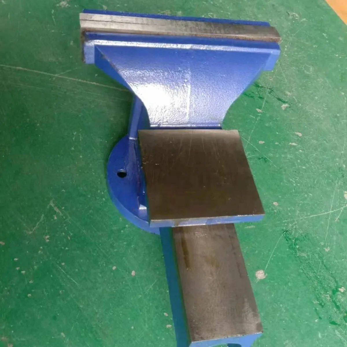 8 ( 200mm ) Workshop Vice - Image 1