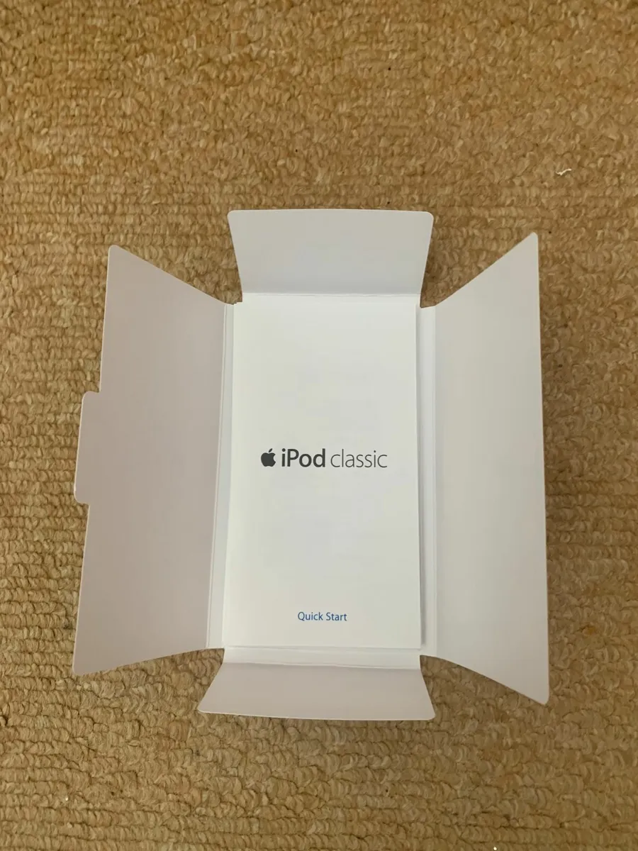 ipod Classic 160GB Silver - Image 3