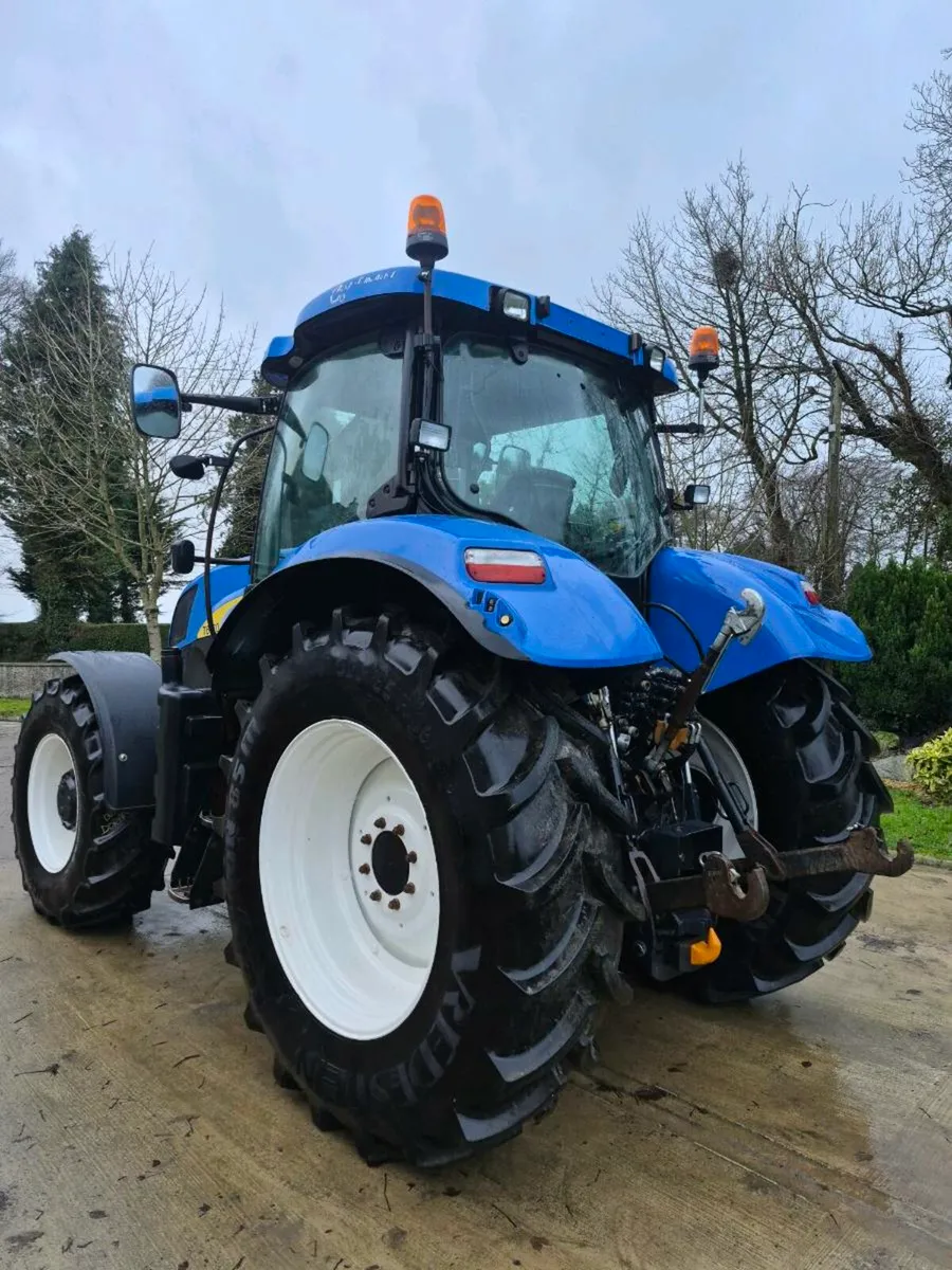 New Holland T6070 R/C 2010 Full suspension - Image 4