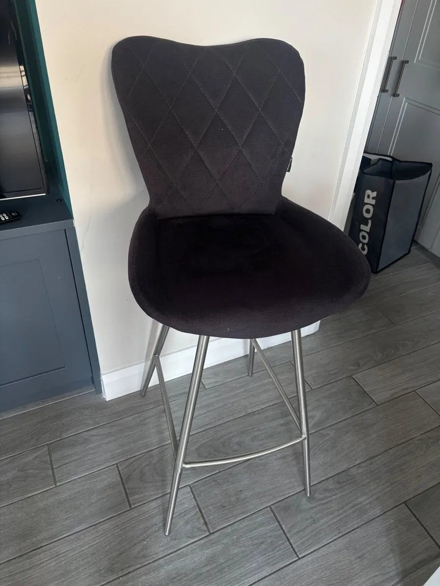 Modern  bar stool grey velvet - good condition - Image 3