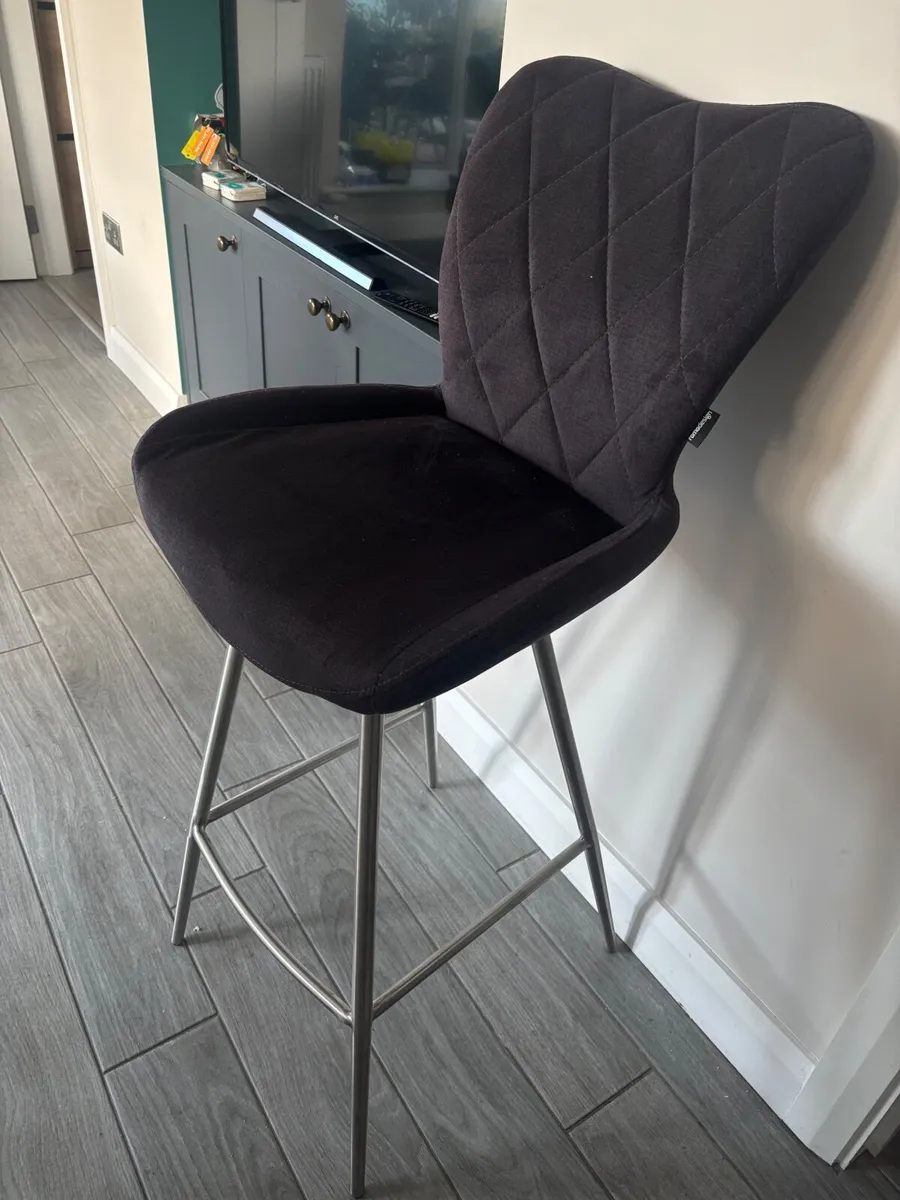 Modern  bar stool grey velvet - good condition - Image 4