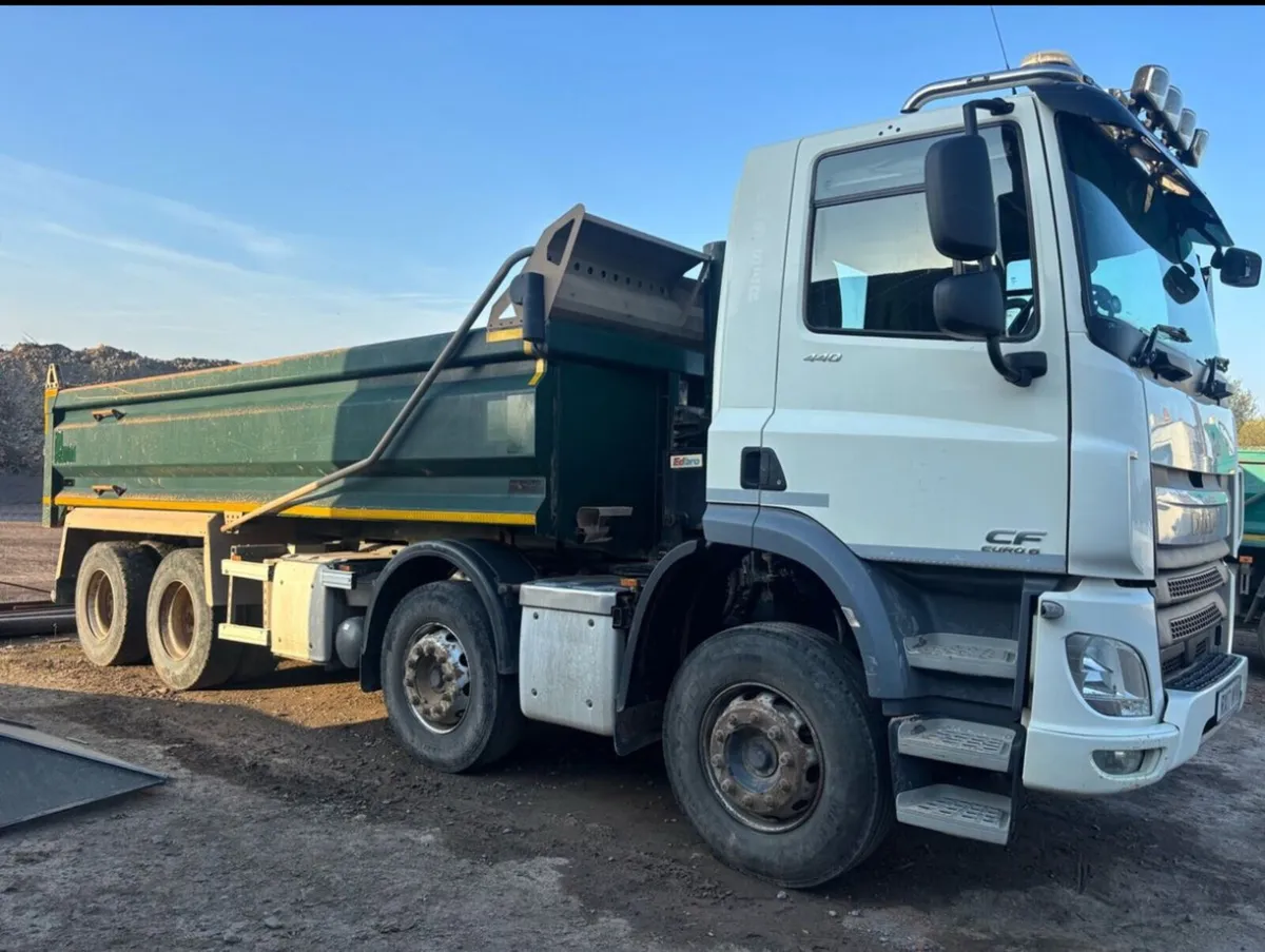 8x4 Daf manual steel body tipper - Image 2