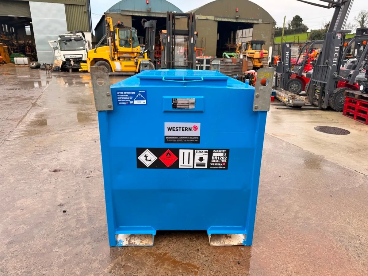 2000 litres WESTERN FUEL BOWSER ....1288T - Image 4