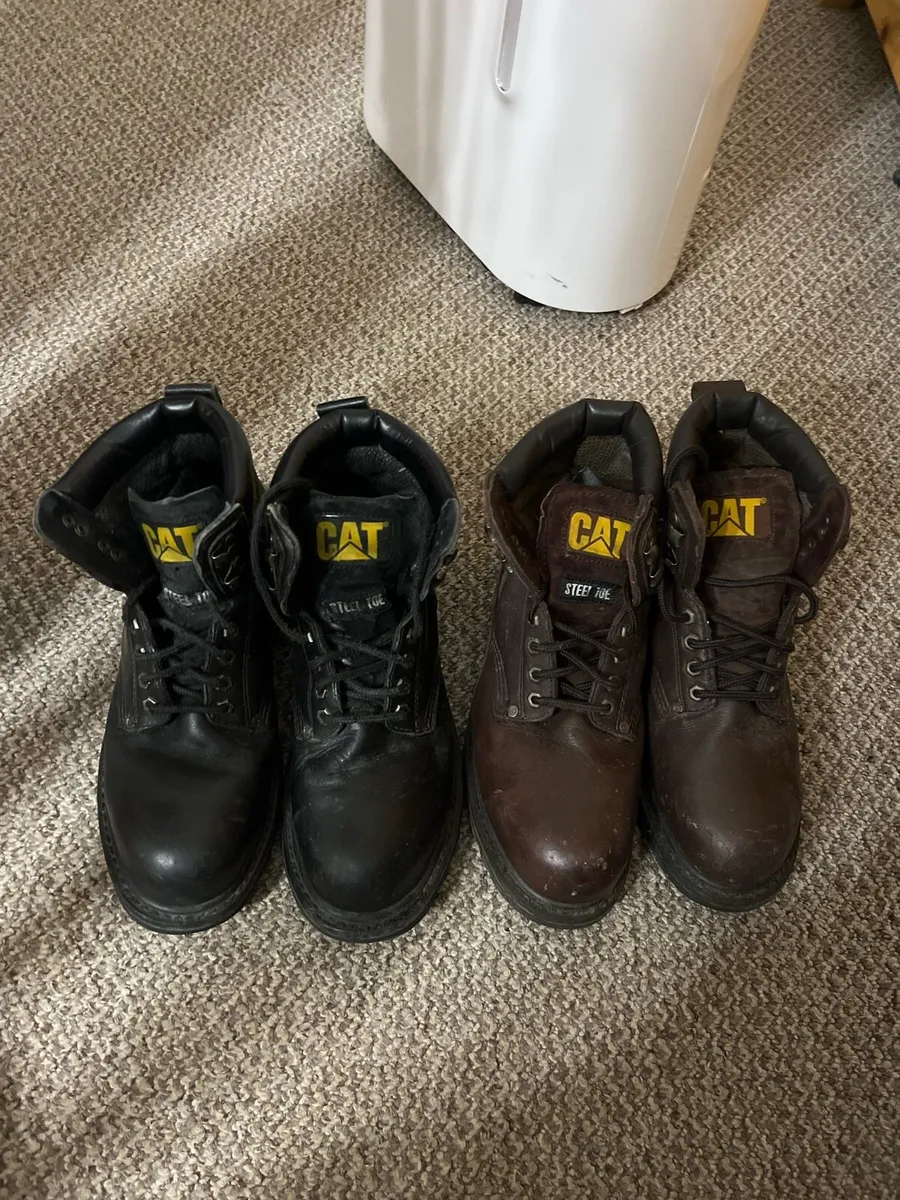 CAT Steel toed boots size UK 7 - Image 1