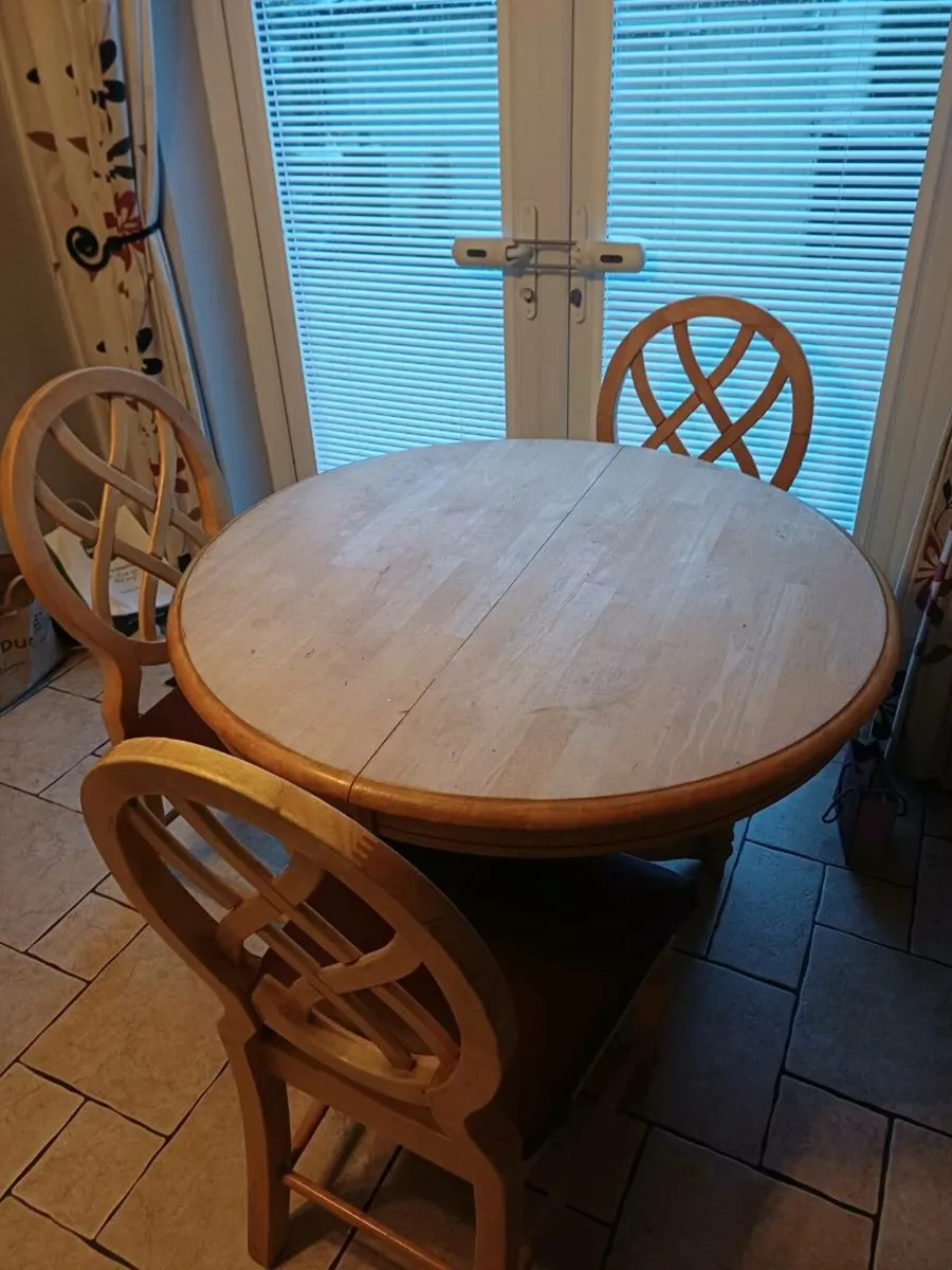 Dining room table and 4 chairs - Image 3