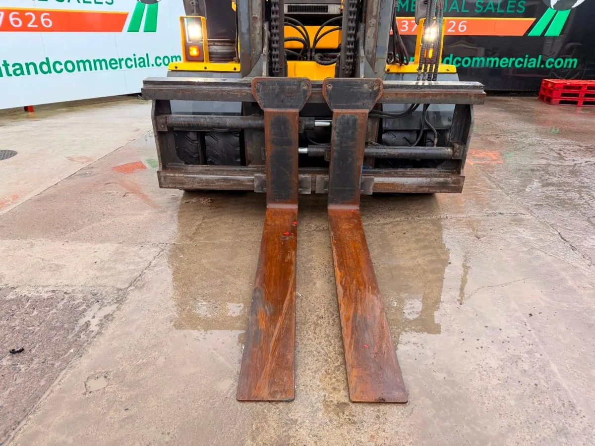 10 TON KALMAR  FORKLIFT....VOLVO POWERED. - Image 3