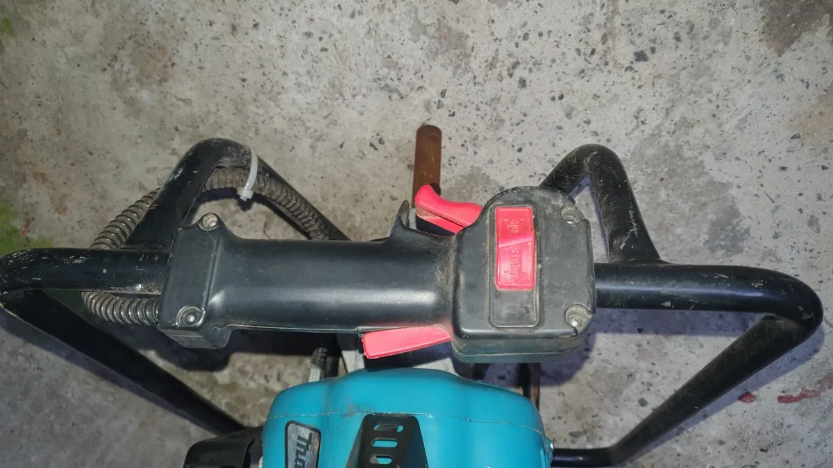 Makita earth auger - Image 2