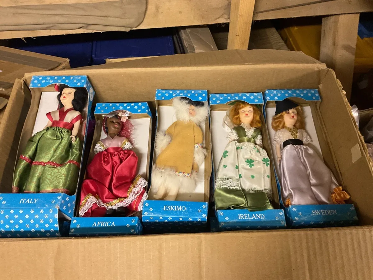 Dolls from around the world - Image 1