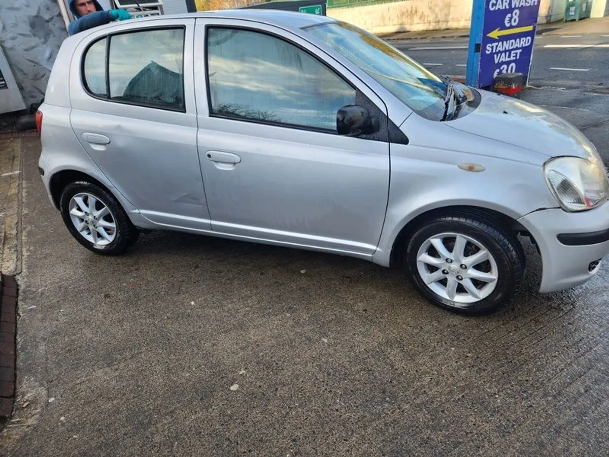 2004 Toyota Yaris - Image 3
