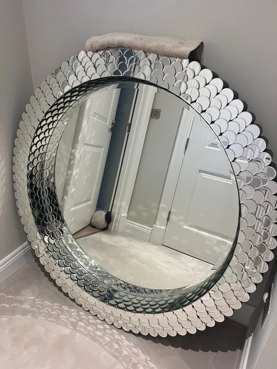 Beautiful Mirror - Image 1