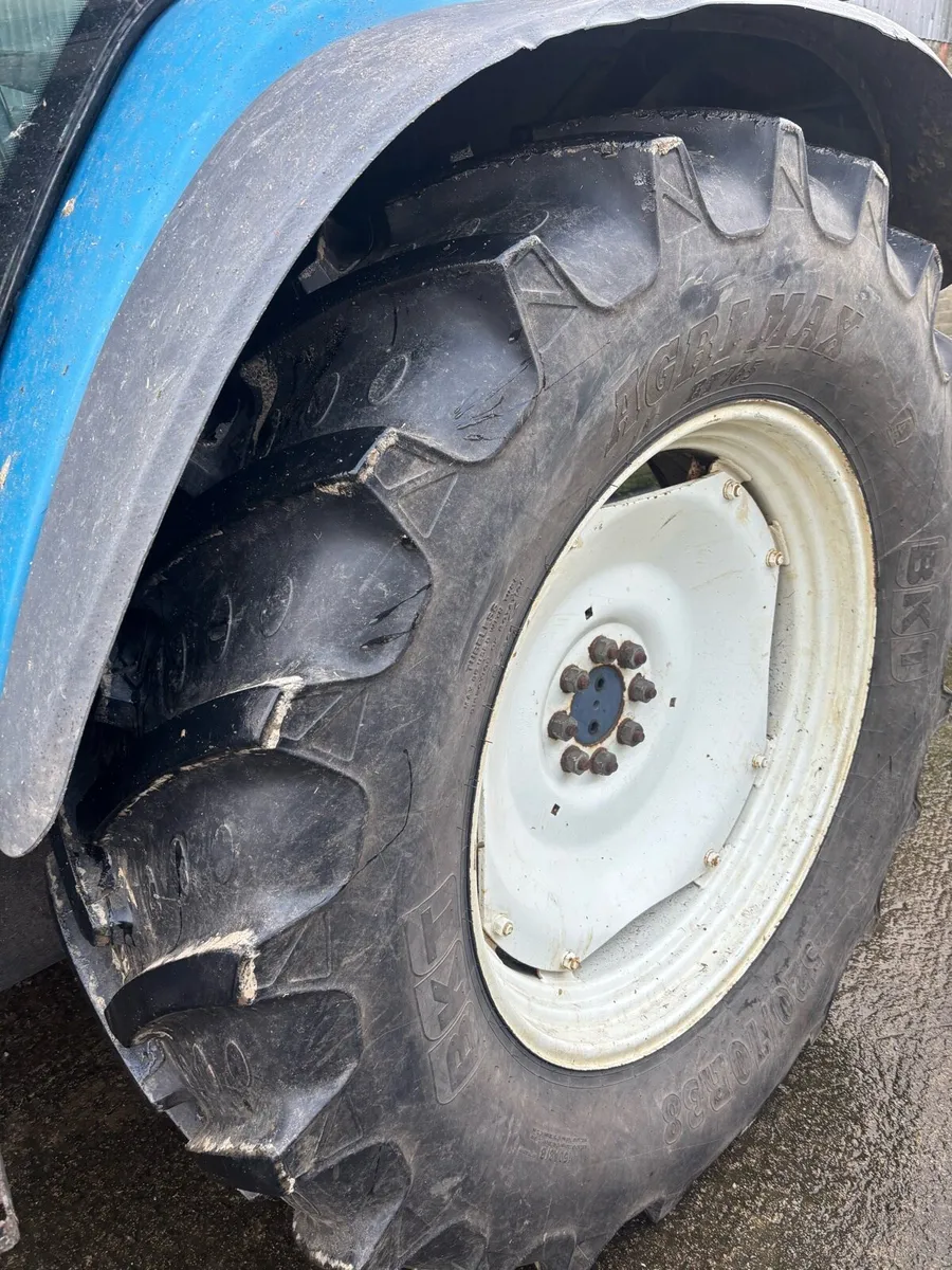 New Holland 8340 - Image 4