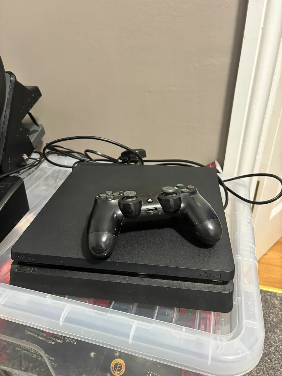 Ps4 in pristine condition