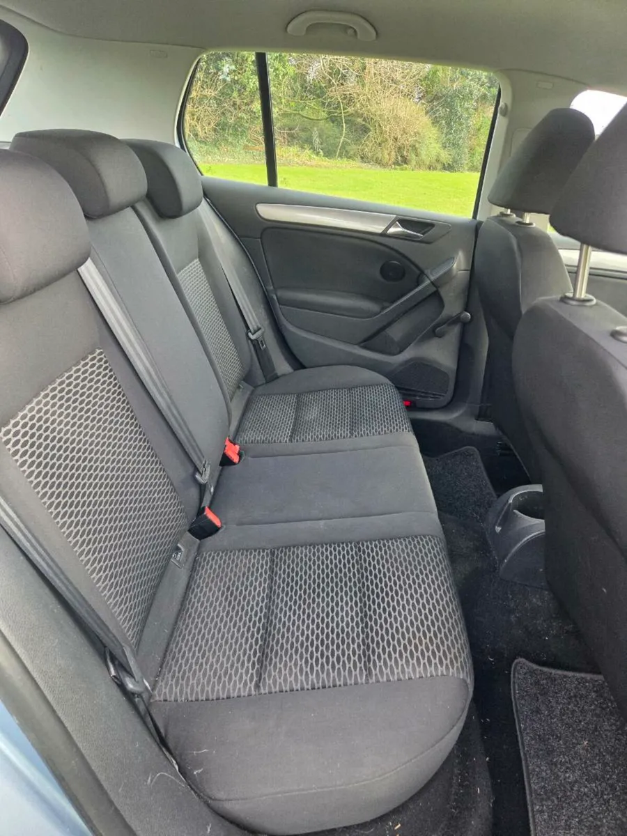 2010 VOLKSWAGEN GOLF - Image 2