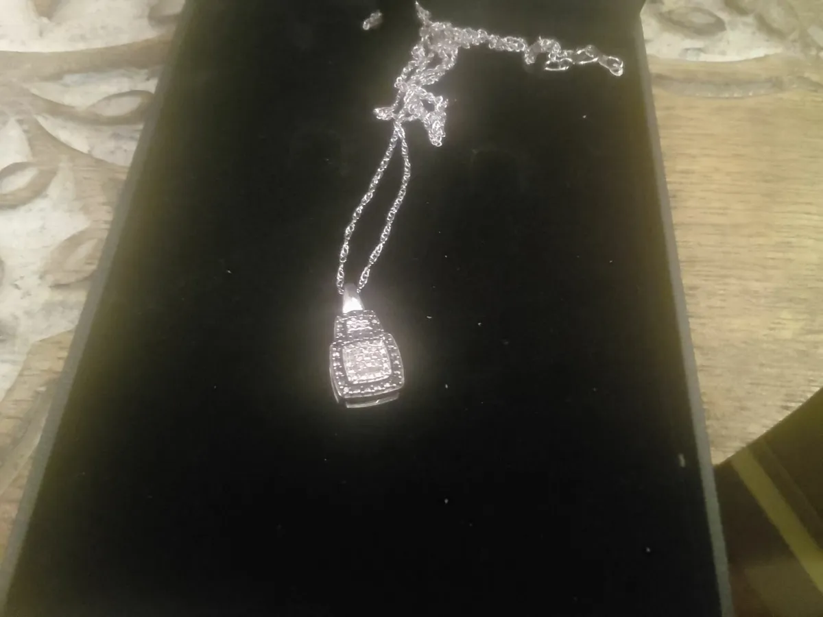 STG SILVER BLACK & WHITE DIAMOND SQUARE PENDANT - Image 2