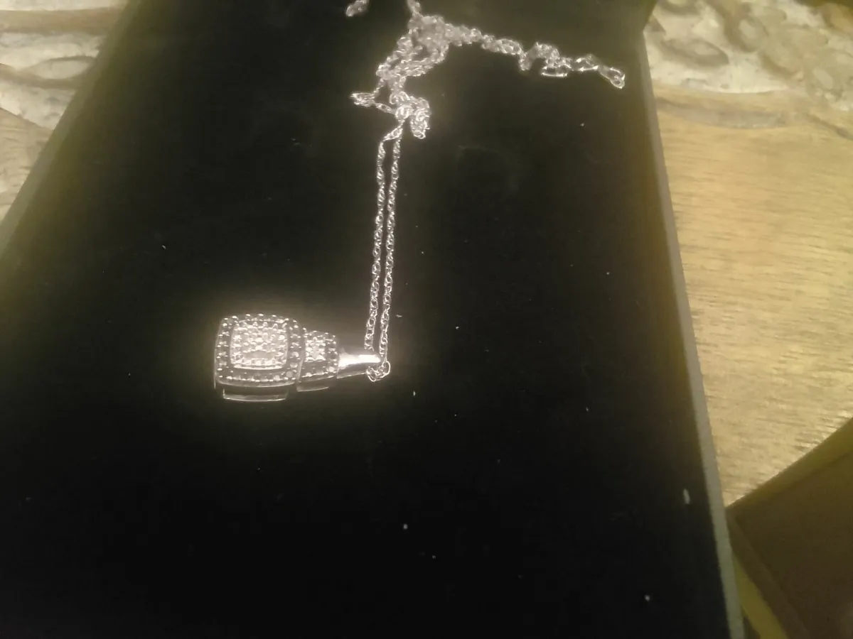 STG SILVER BLACK & WHITE DIAMOND SQUARE PENDANT - Image 3