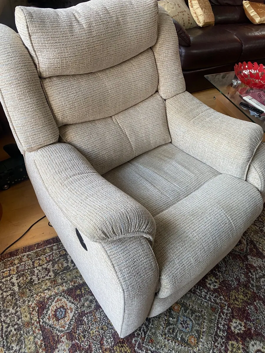 Parker Knoll Electric Recliner Chair - Image 1