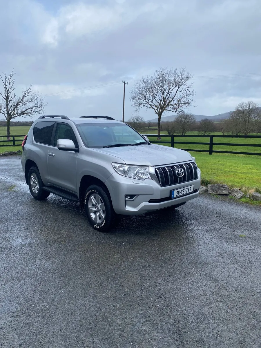 Toyota Landcruiser 211