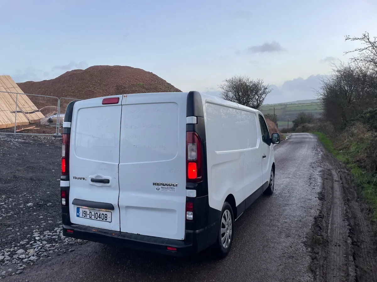 Renault Trafic 2019 - Image 2