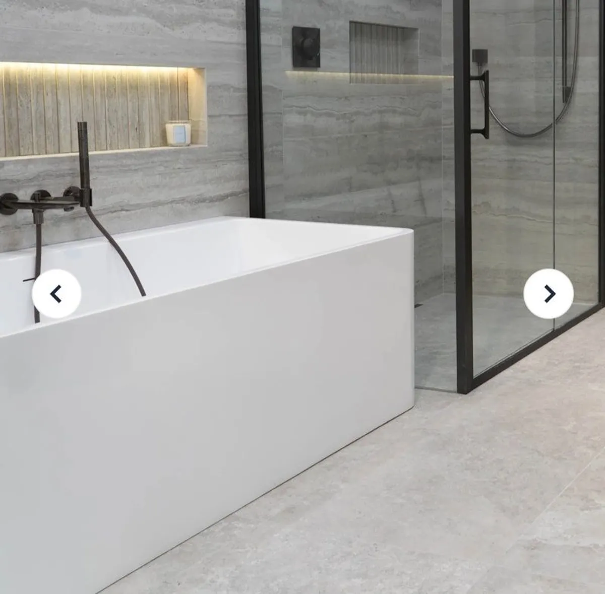 Freestanding bath - Image 1