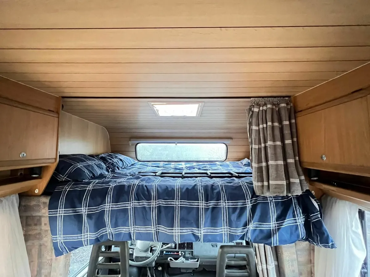 Campervan Ducatto dethleffs Globetrotter - Image 3