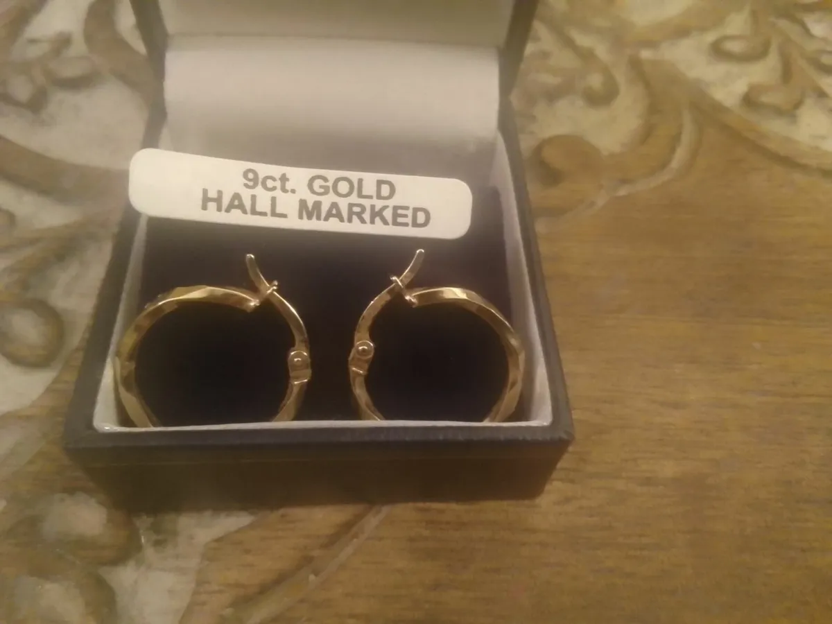 9ct yellow gold diamond cut hoop earrings new - Image 1