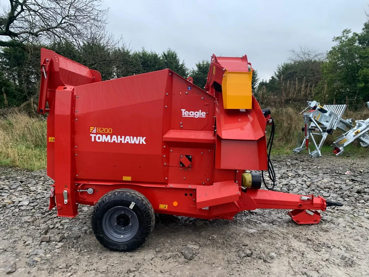 TEAGLE 8200 BALE SHREDDER, NEW 0% - Image 4