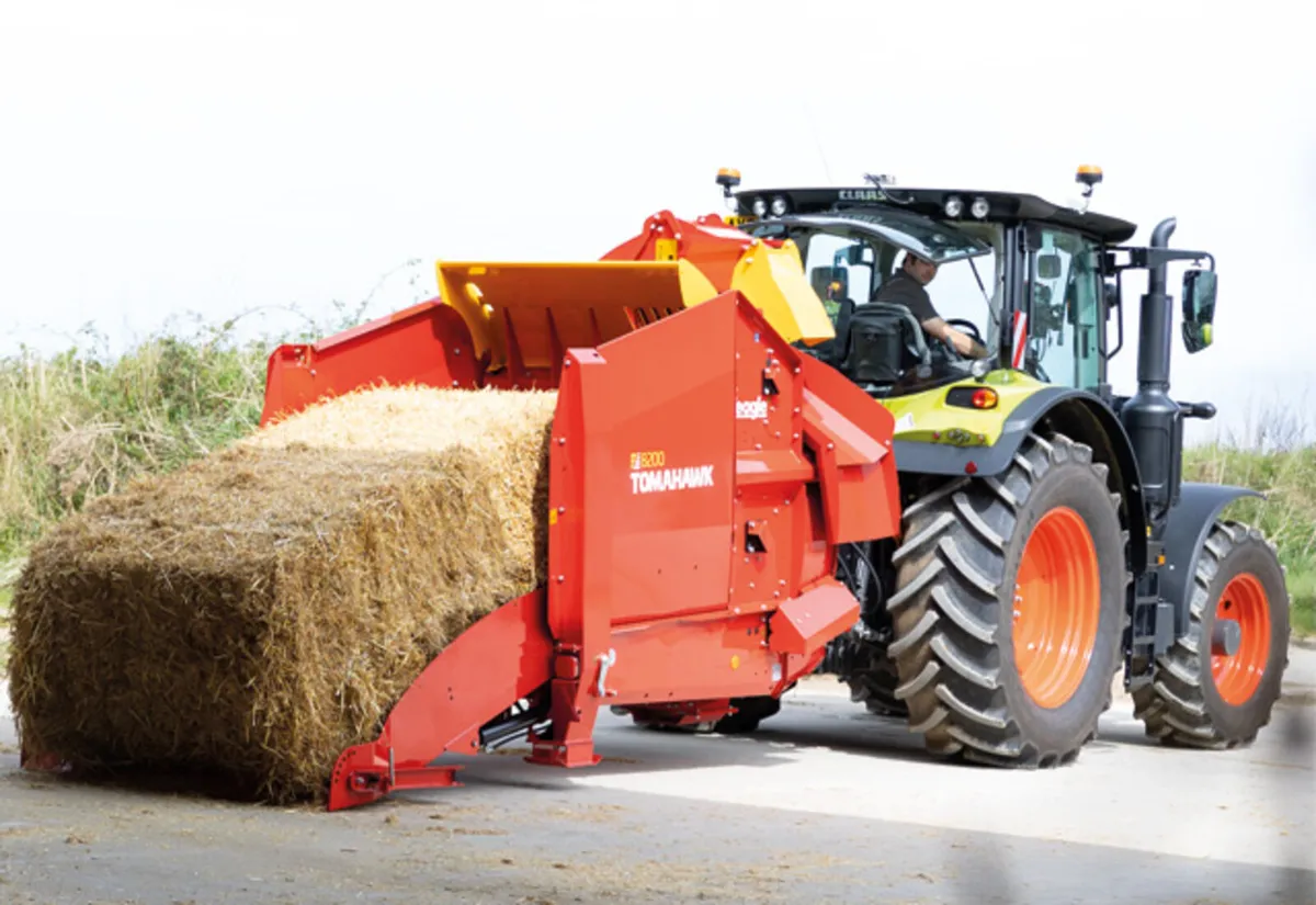 TEAGLE 8200 BALE SHREDDER, NEW 0% - Image 1