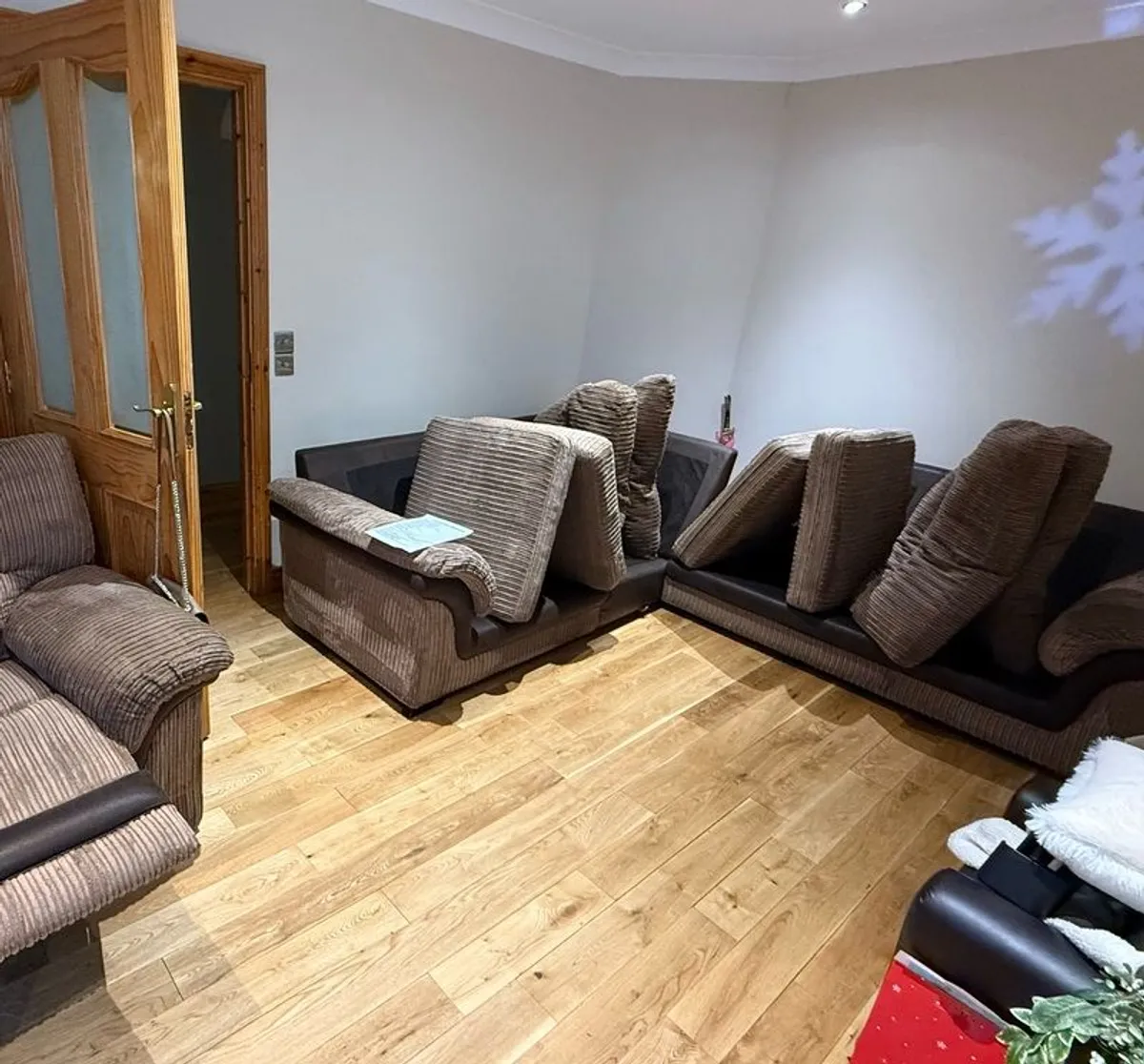 DFS Corner Sofa - Image 2