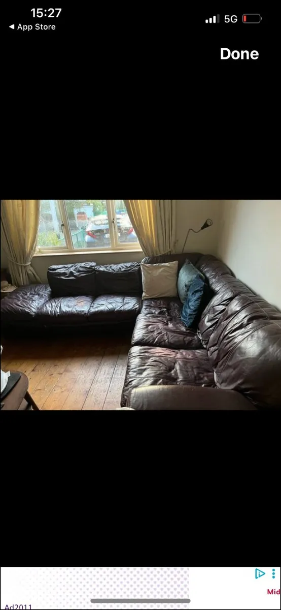 Corner leather couch - Image 1