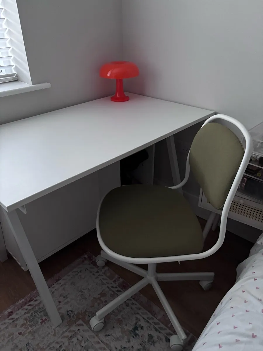 Desk & office chair - Image 2