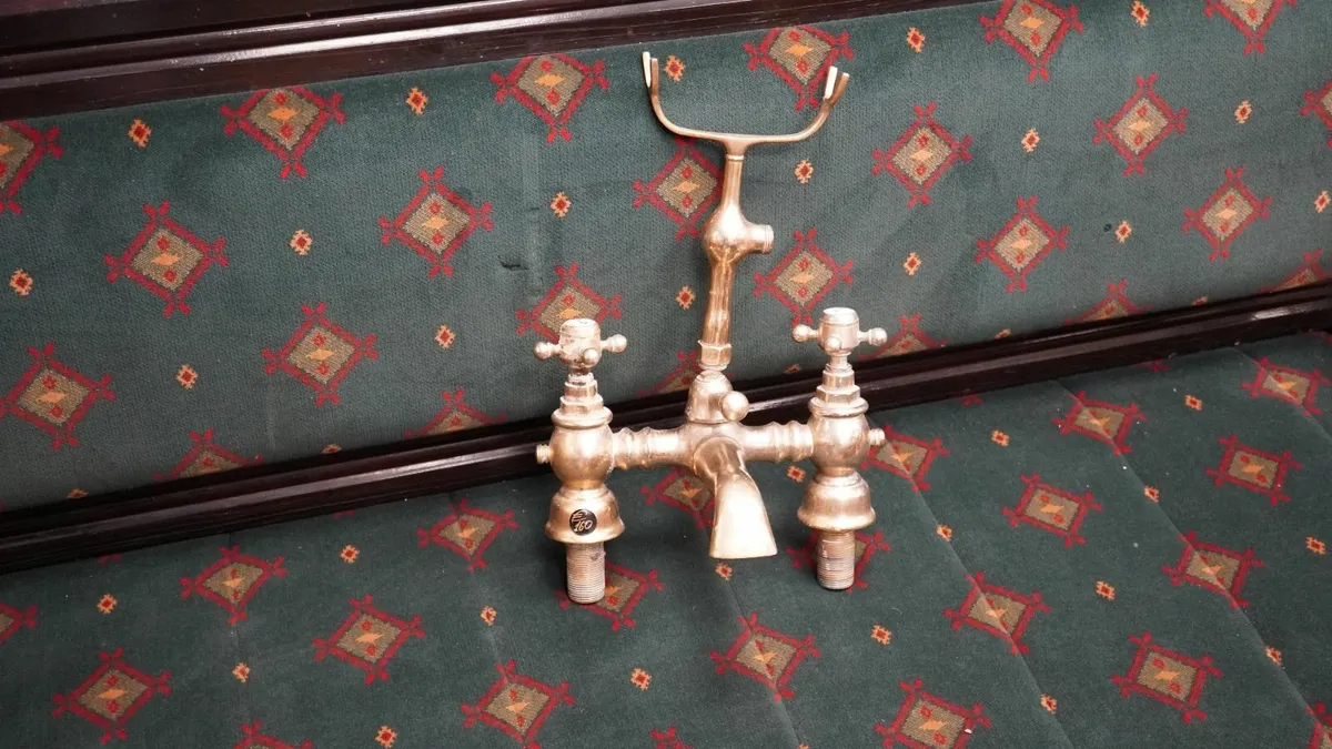 Vintage Waterford Ireland Brass Bath Tap - Image 1