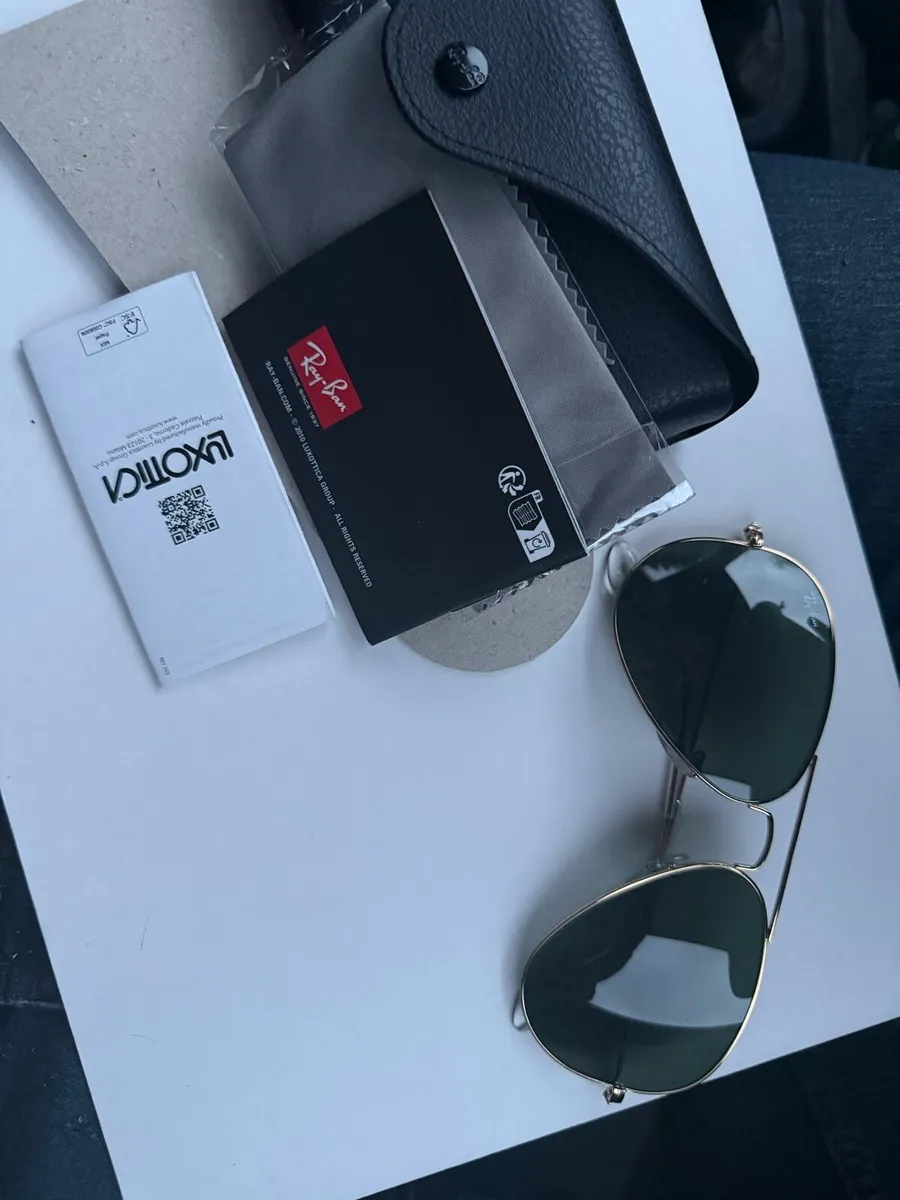 Ray-Ban Aviator Sunglasses - BRAND NEW IN BOX - Image 1