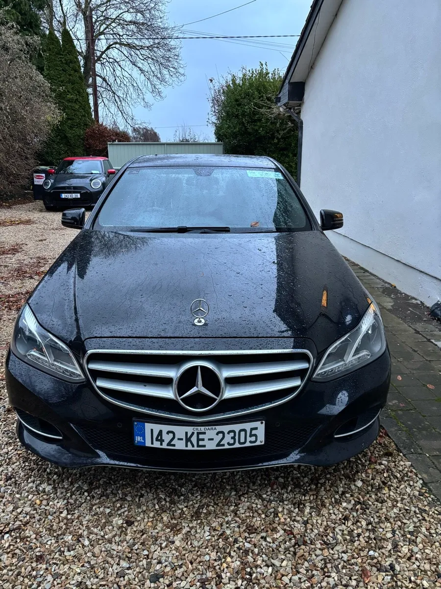MERCEDES BENZ E SERIES 220 BLUETEC - Image 3