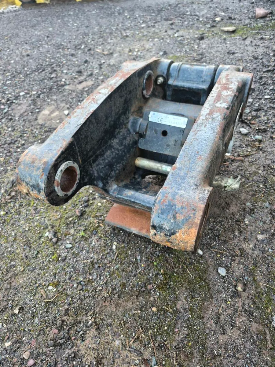 Jcb hitch manual - Image 3