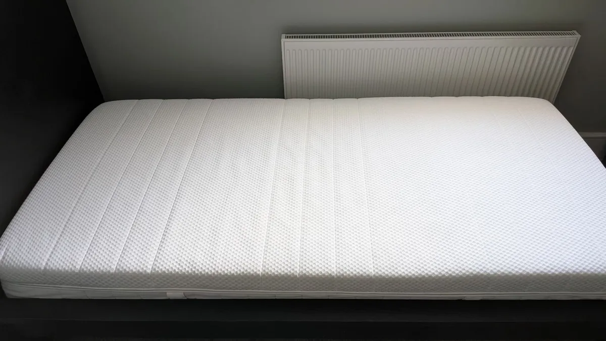 Single bed - Image 3