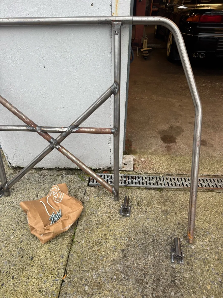 Half ROLLCAGE kit, trim to size suits most cars. - Image 3