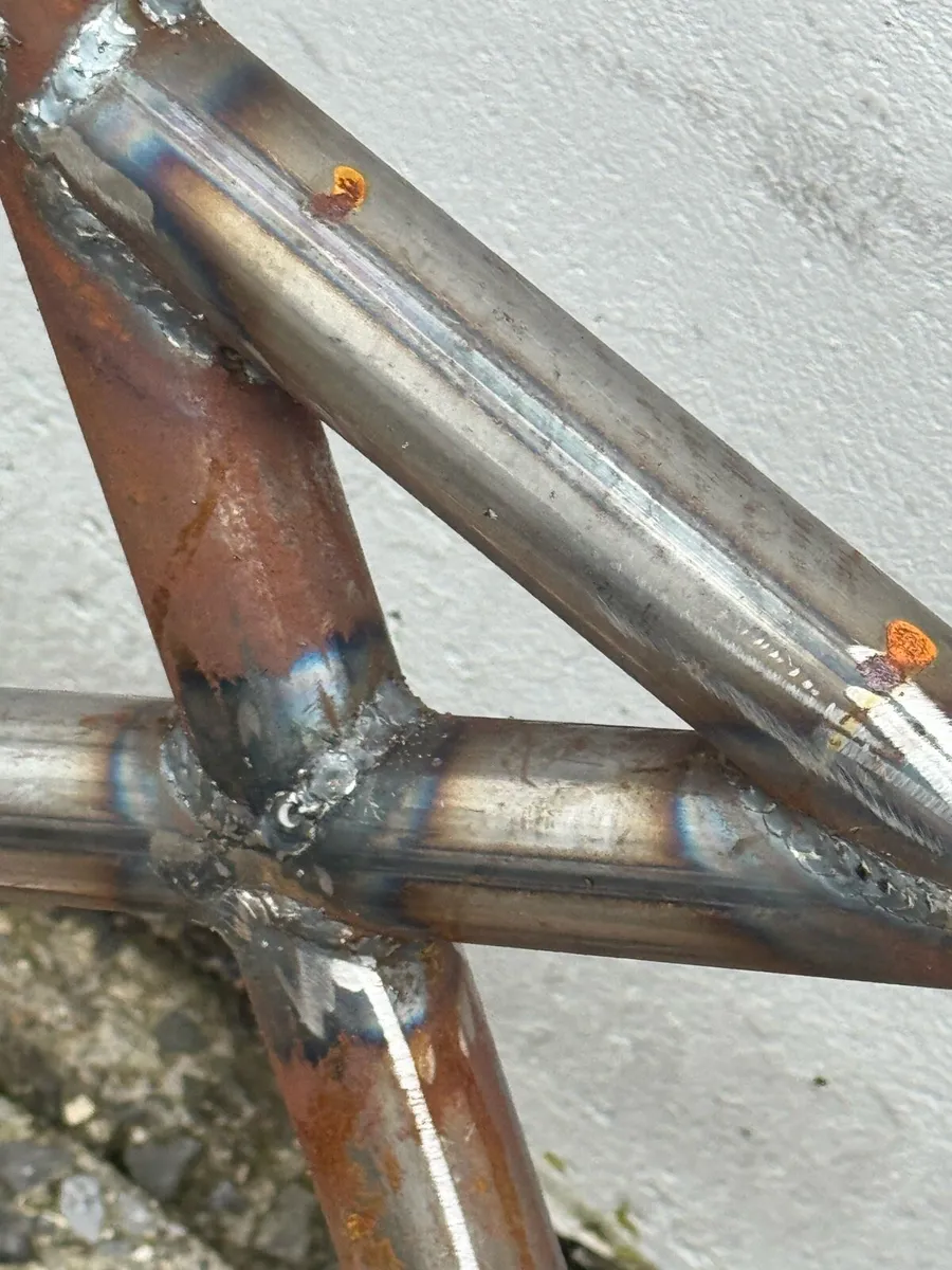 Half ROLLCAGE kit, trim to size suits most cars. - Image 4