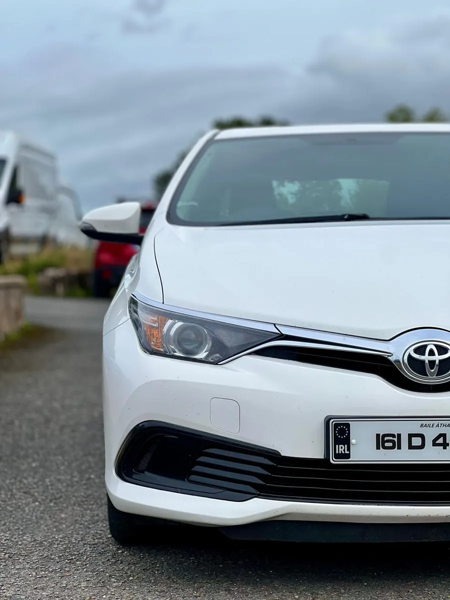 Toyota Auris 2016 Van - Image 3