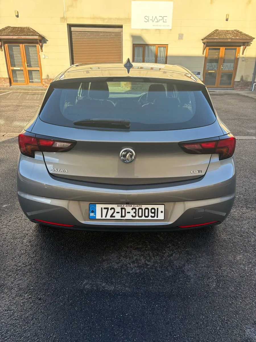 Astra 1.6 - Elite with Reverse Cam. NCT Feb 2028 - Image 2