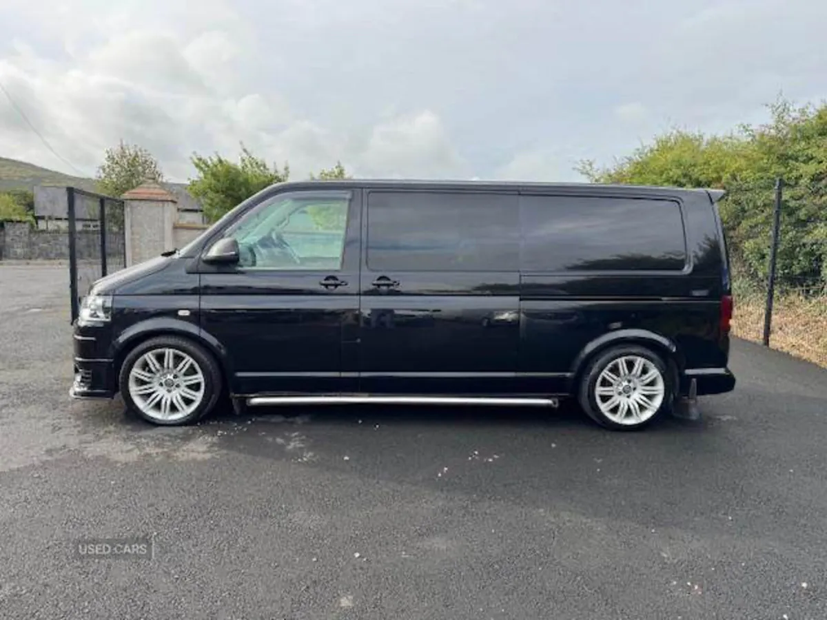 Volkswagen Transporter LWB Sportline Kombi - Image 4