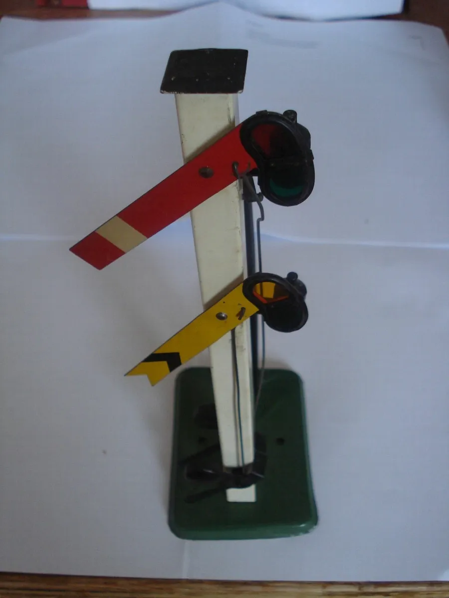 HORNBY O GAUGE TRAIN PARTS BY MECCANO. - Image 3