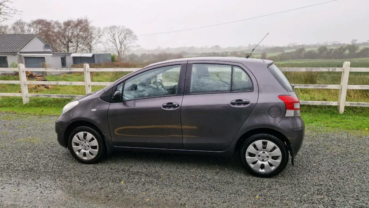 Toyota yaris 1.0 petrol - Image 3