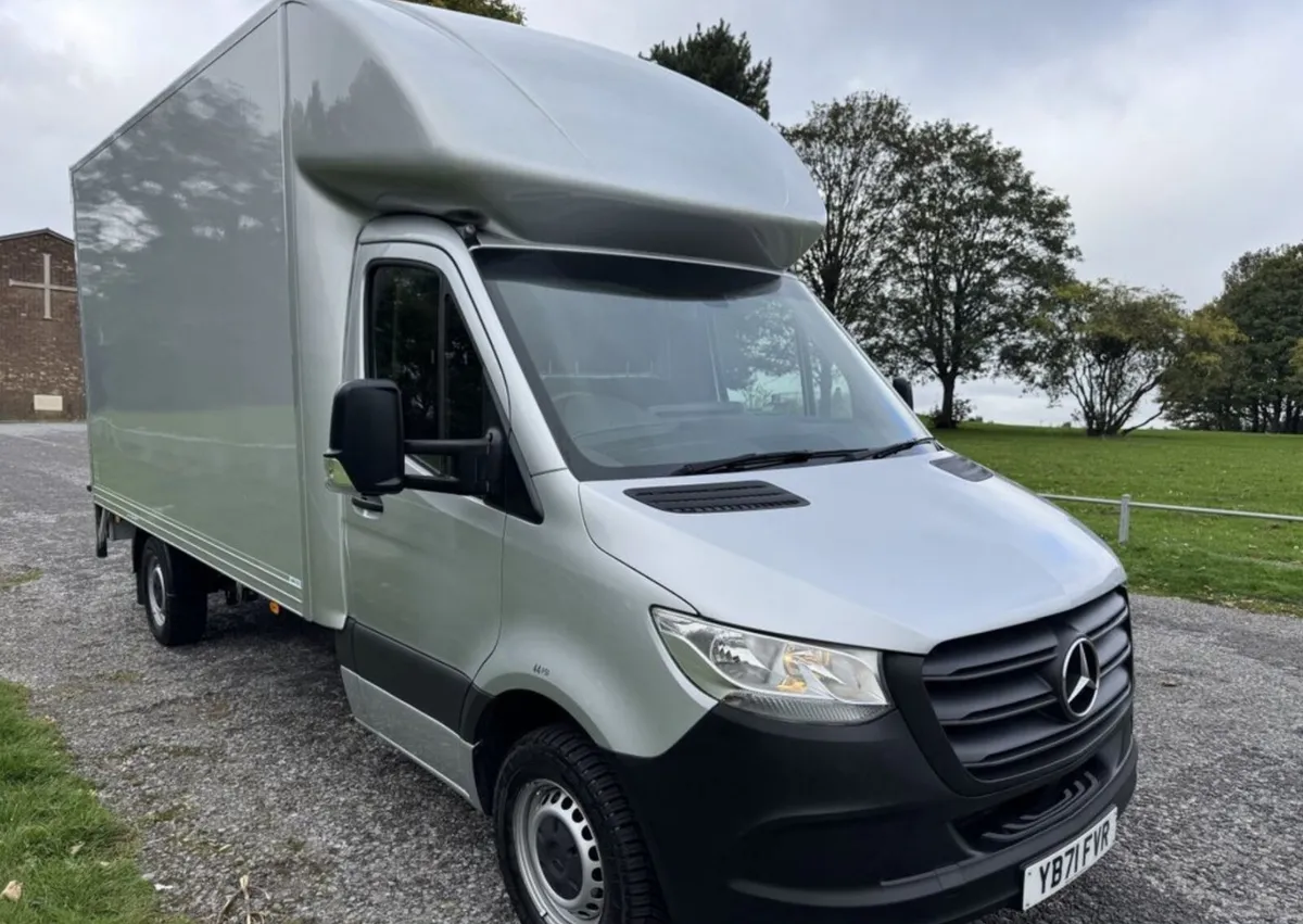MERCEDES-BENZ SPRINTER Lwb 4.2m Curtainside - Image 4