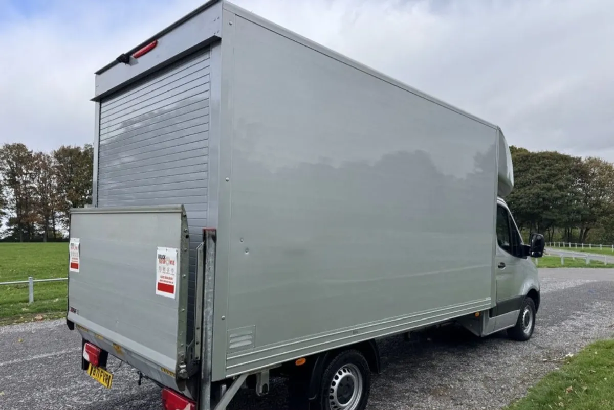 MERCEDES-BENZ SPRINTER Lwb 4.2m Curtainside - Image 3