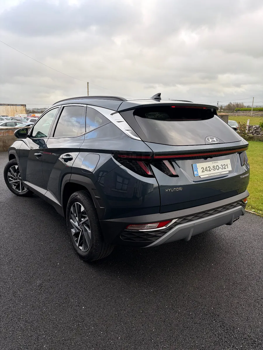 Hyundai Tucson 2WD Executive Plus - Image 3