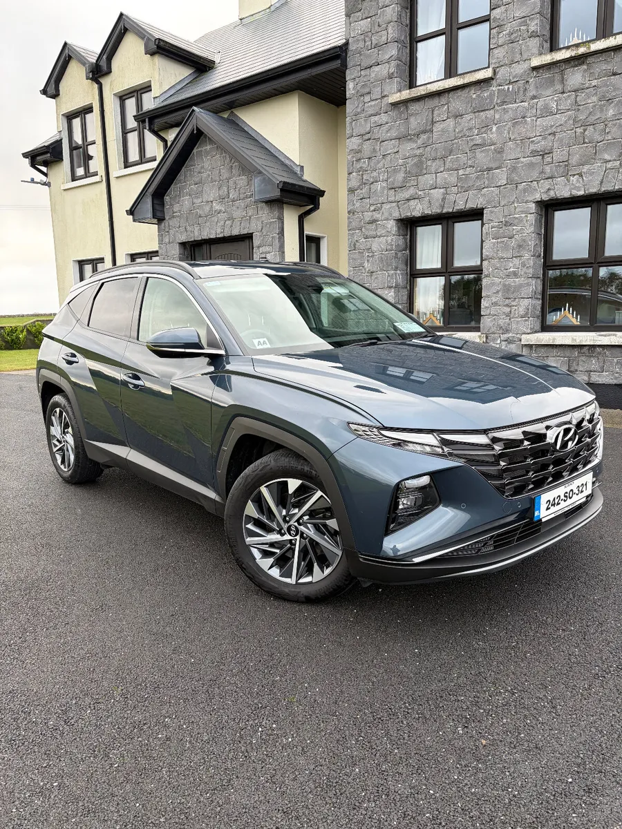 Hyundai Tucson 2WD Executive Plus - Image 1