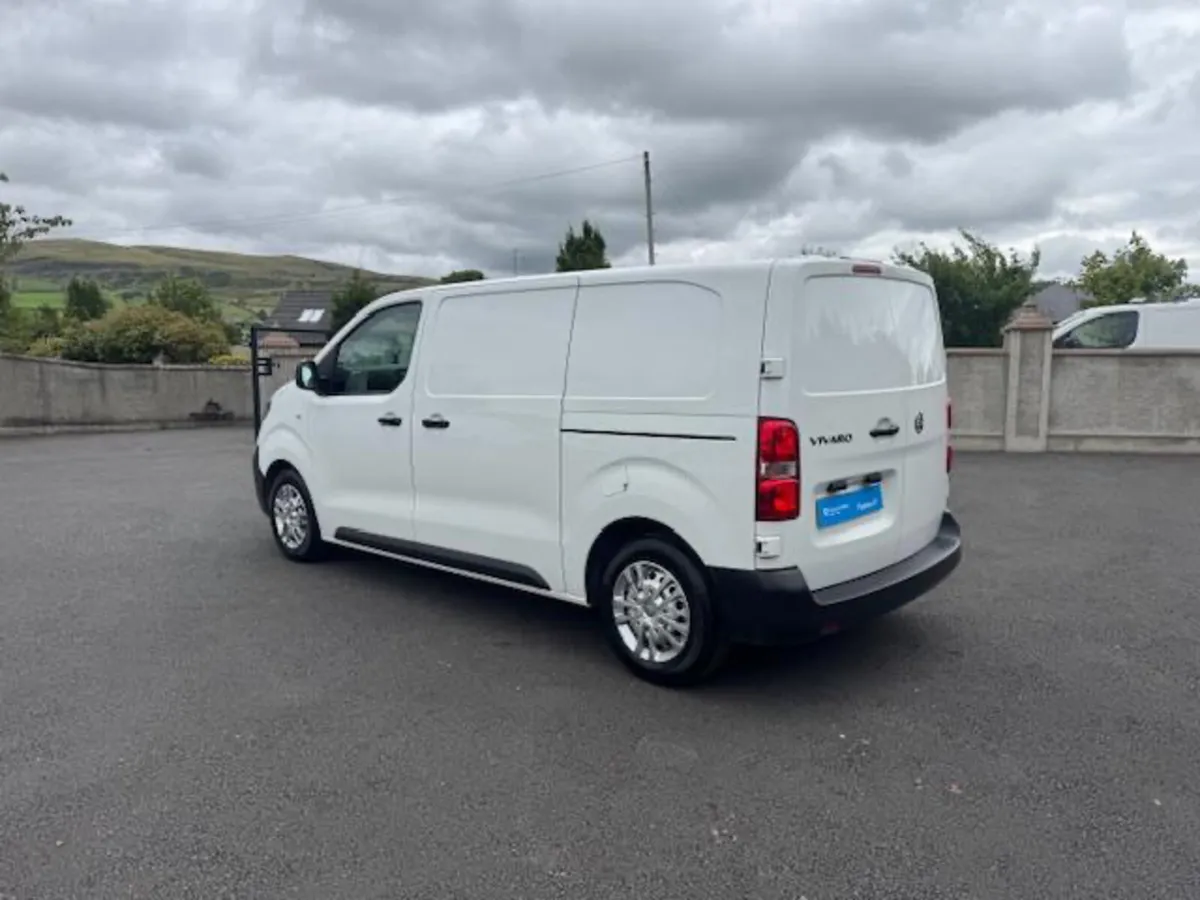 Vauxhall Vivaro Dynamic - N.I. Registered - Image 4
