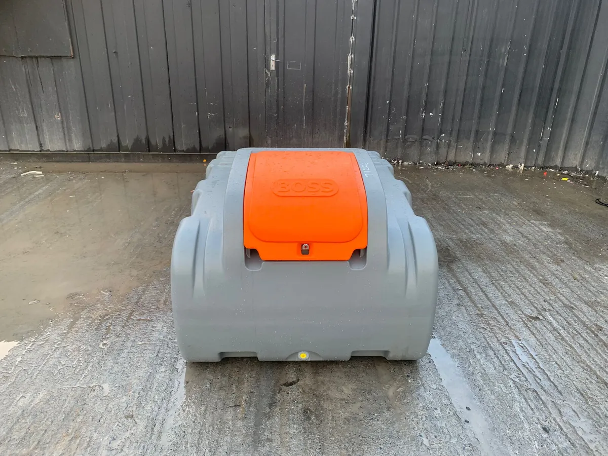Boss 1000L Plastic Fuel Bowser – 12V Pump - Image 2