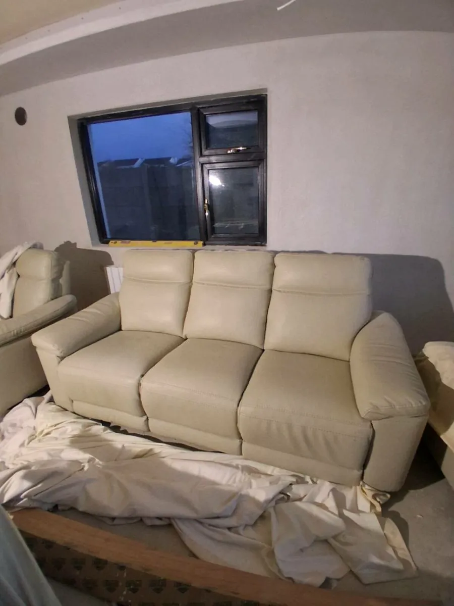 Sofa and 2 armchair's - Image 2