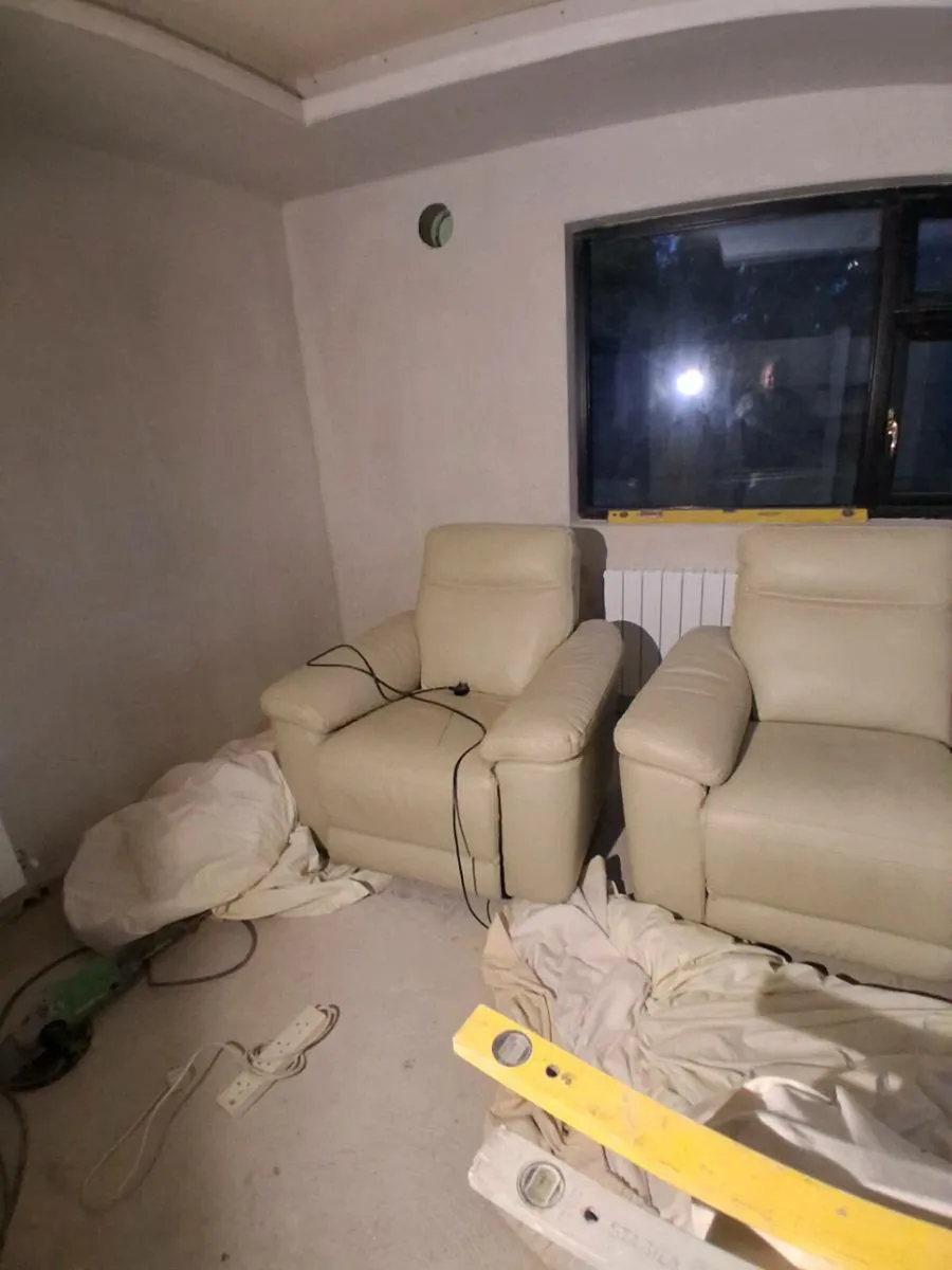 Sofa and 2 armchair's - Image 3